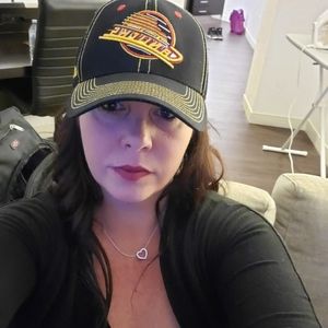 Meet your Posher, Angie